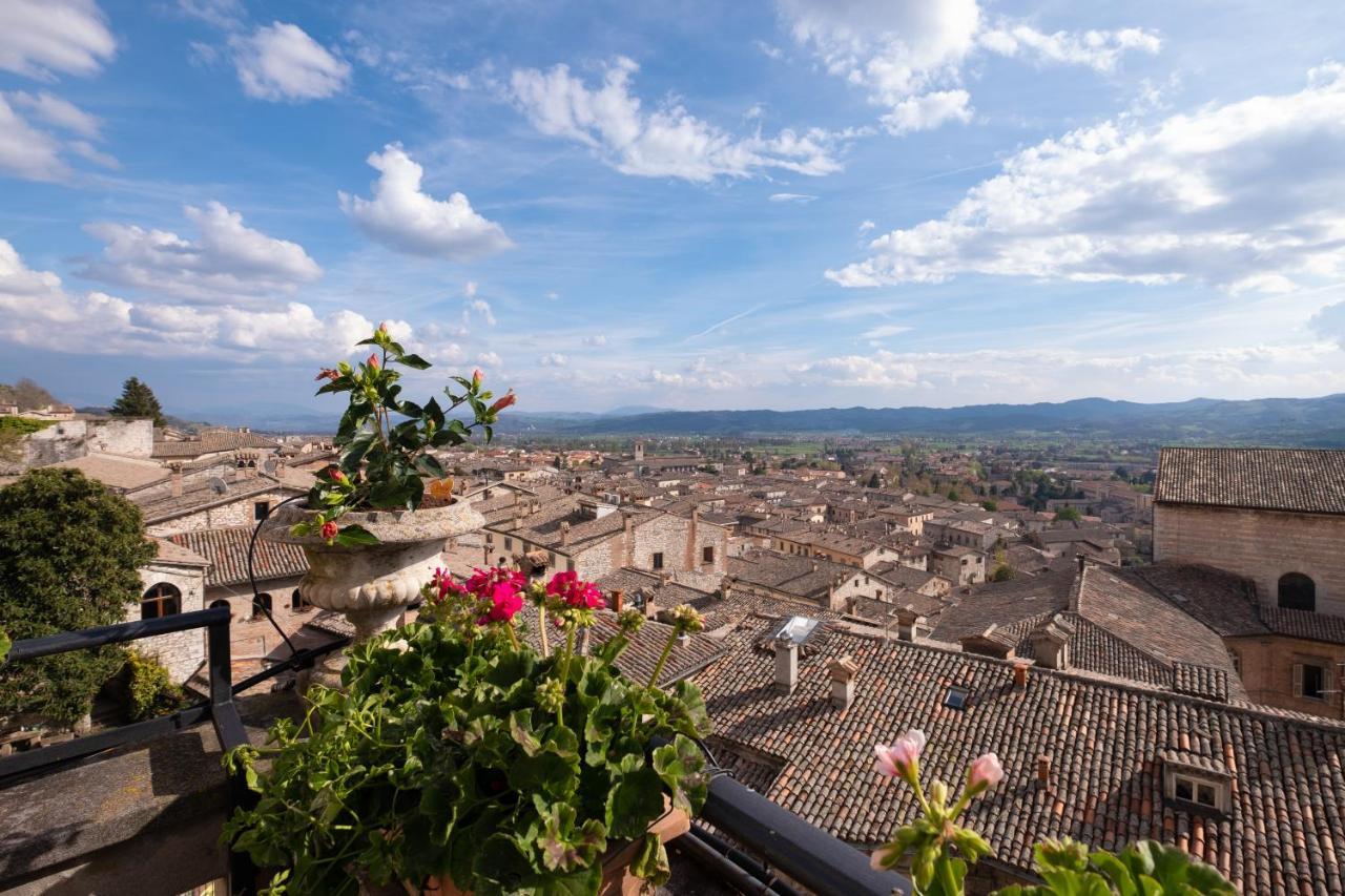 Relais Ducale Hotel Gubbio Buitenkant foto